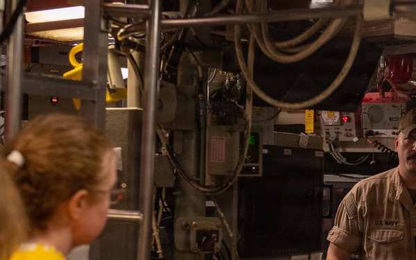 House Armed Services Committee Members tour USS Maine (SSBN 741)