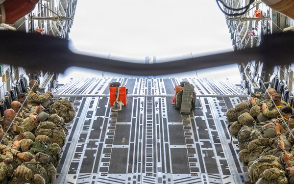 Soldiers and Airmen Conduct JAAT with Edwards C-17