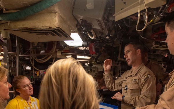 House Armed Services Committee Members tour USS Maine (SSBN 741)