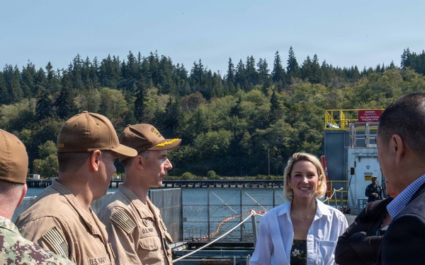 House Armed Services Committee Members tour USS Maine (SSBN 741)