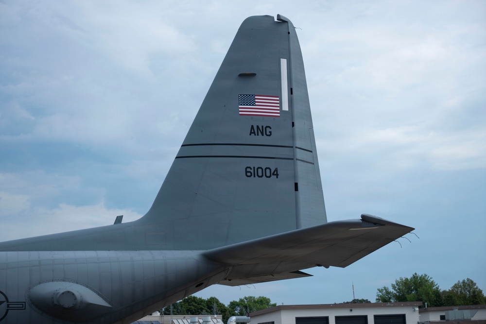 C-130Hs Fly Together in Large Formation