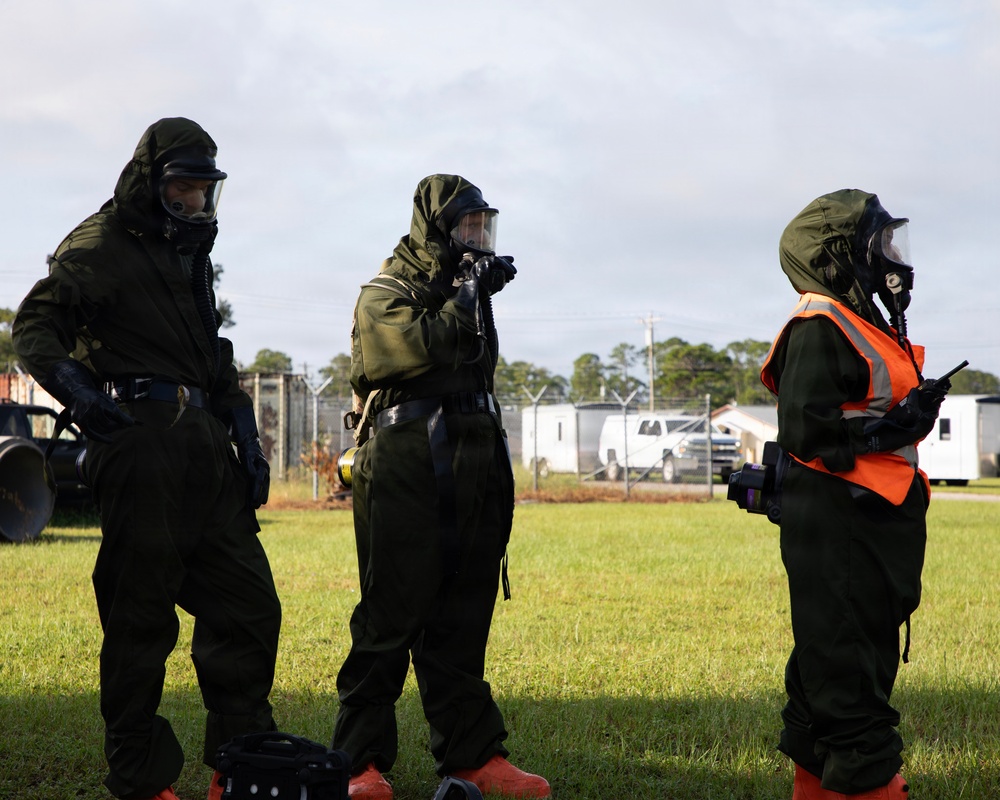 U.S. Soldiers and Airmen with the Georgia National Guard conduct joint CBRN exercise
