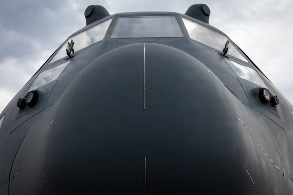 C-130Hs Fly Together in Large Formation