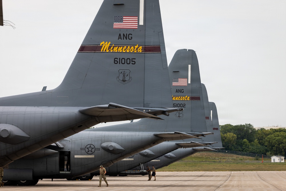 C-130Hs Fly Together in Large Formation