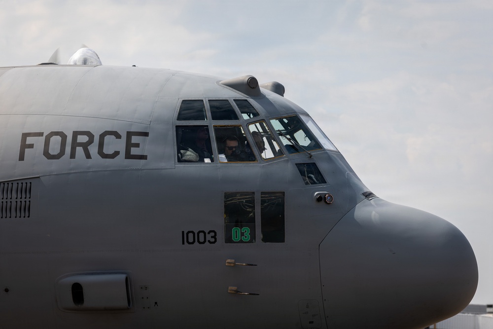 C-130Hs Fly Together in Large Formation