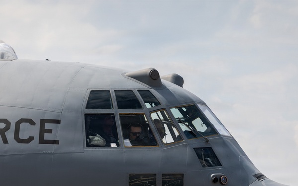 C-130Hs Fly Together in Large Formation