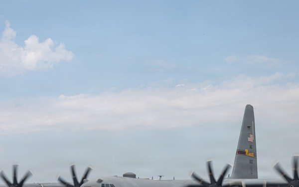 C-130Hs Fly Together in Large Formation