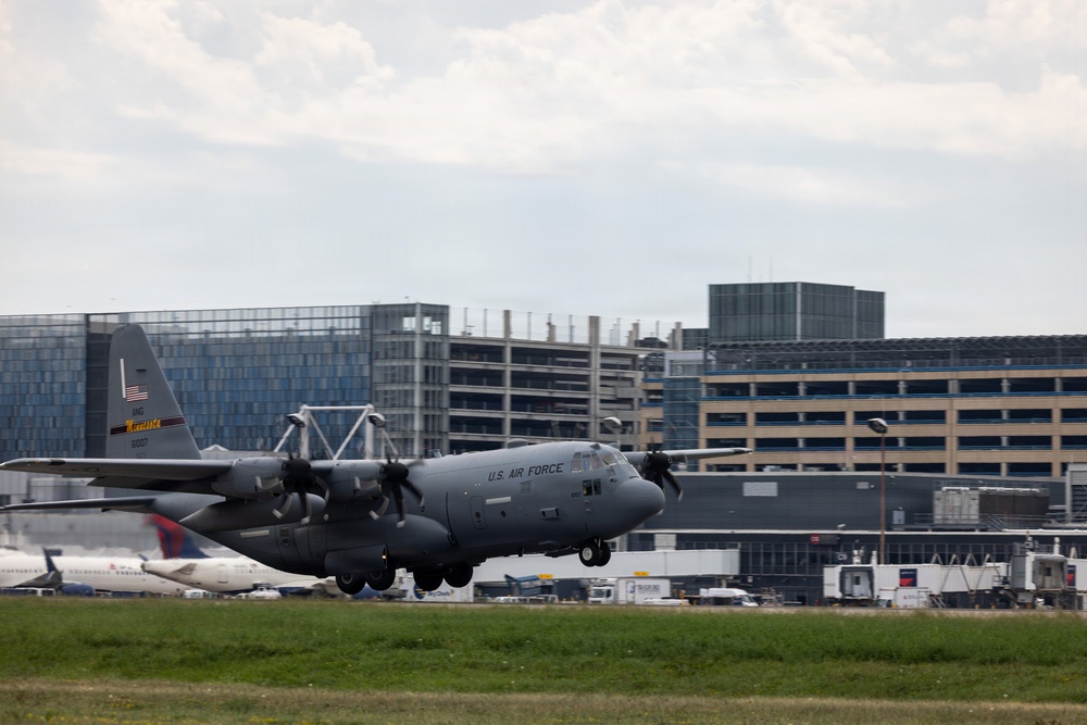 C-130Hs Fly Together in Large Formation