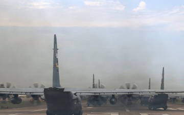 C-130Hs Fly Together in Large Formation