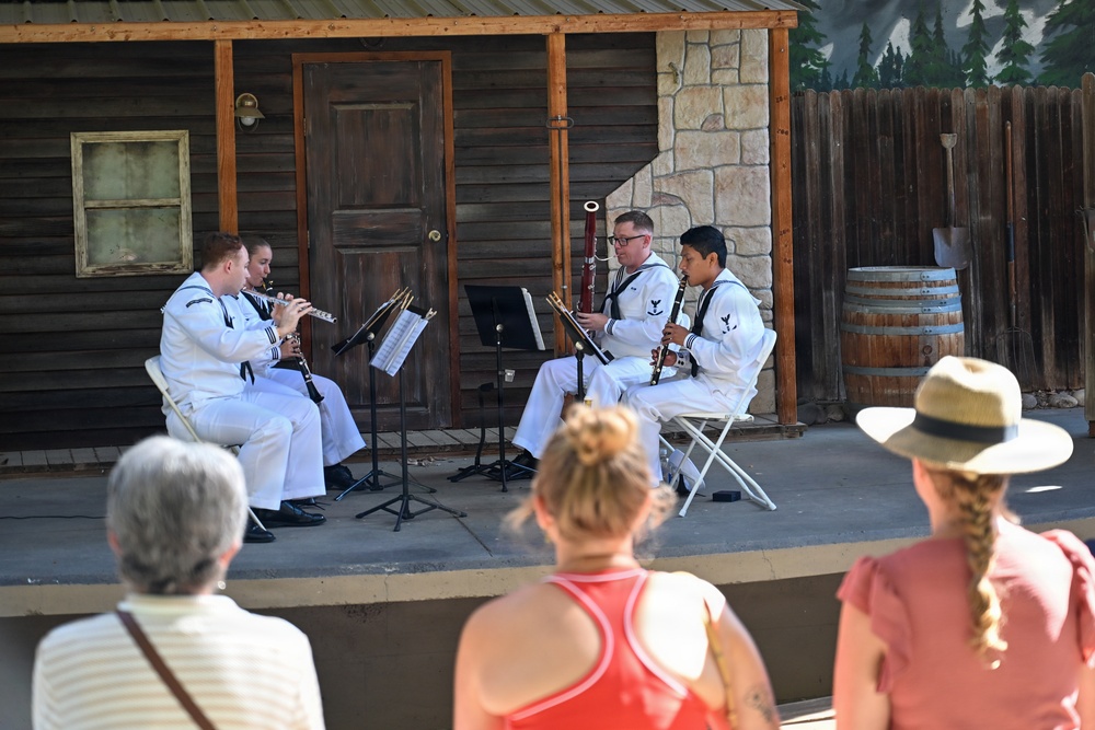 Navy Band Northwest Woodwind Quartet Performs at ZooMontana
