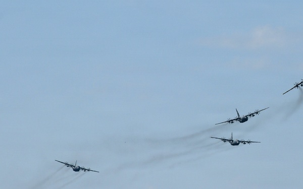 C-130Hs Fly Together in Large Formation