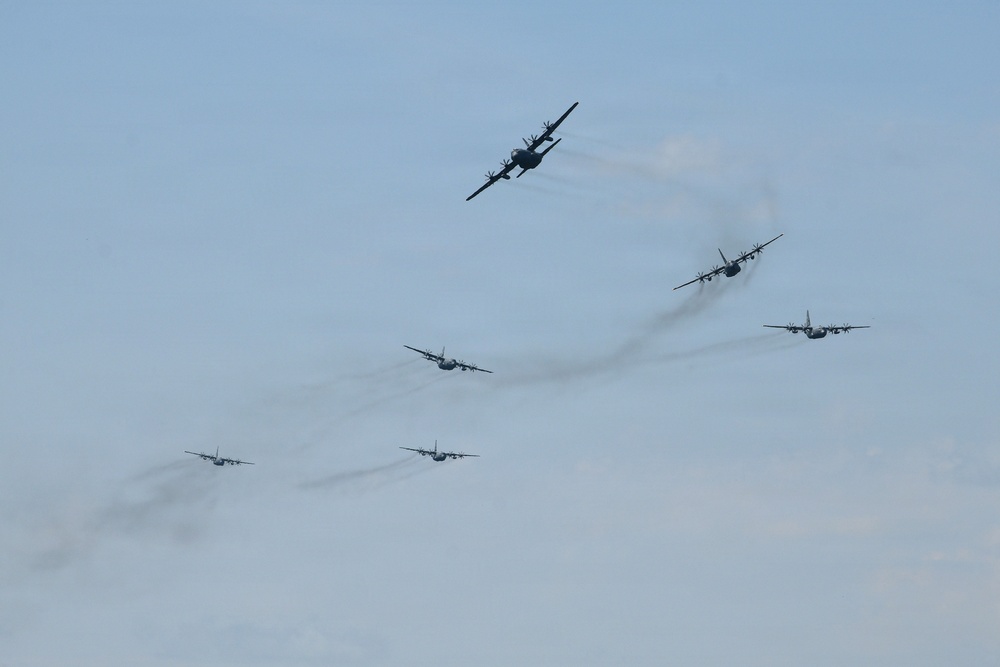 C-130Hs Fly Together in Large Formation