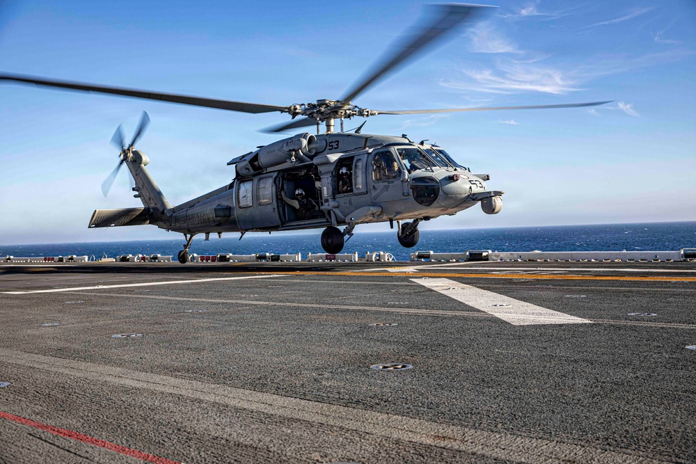 USS Makin Island Conducts Vertical Replenishment Exercise
