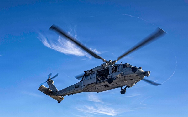 USS Makin Island Conducts Vertical Replenishment Exercise