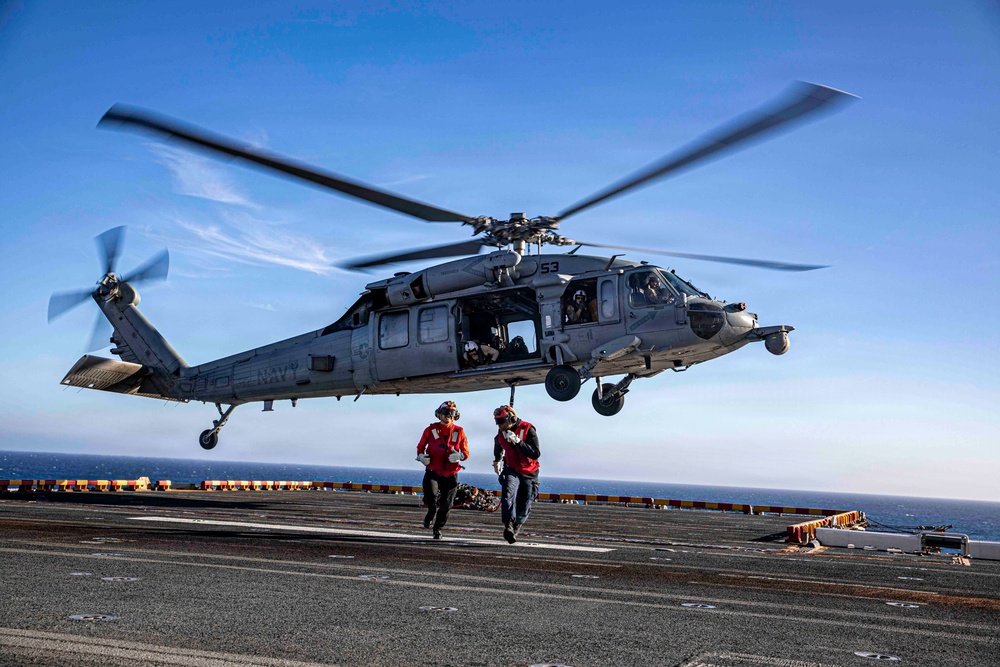 USS Makin Island Conducts Vertical Replenishment Exercise