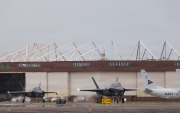 VMFA-224 conducts EABO training with HMH-464