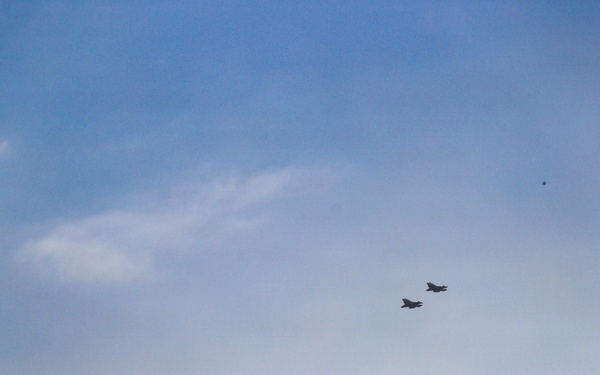 VMFA-224 conducts EABO training with HMH-464