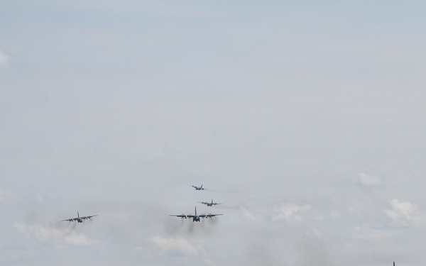 C-130Hs Fly Together in Large Formation