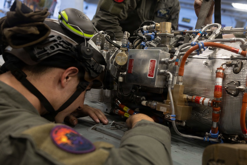 Aviation Mechanic  Works on  MV22-B Osprey engine