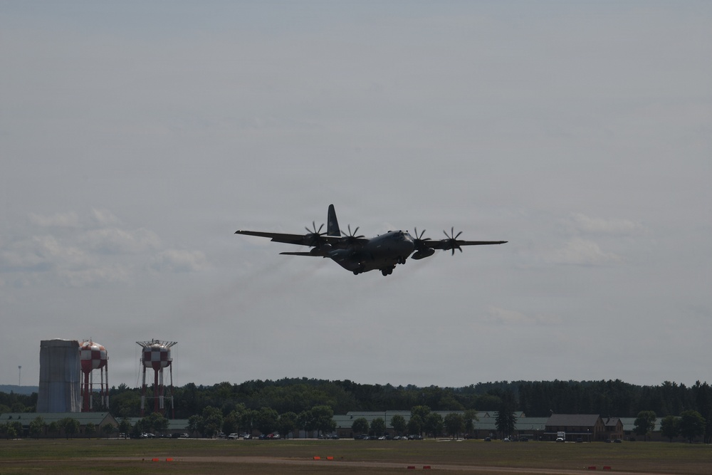 C-130Hs Fly Together in Large Formation