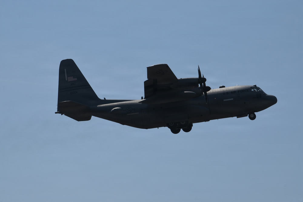 C-130Hs Fly Together in Large Formation