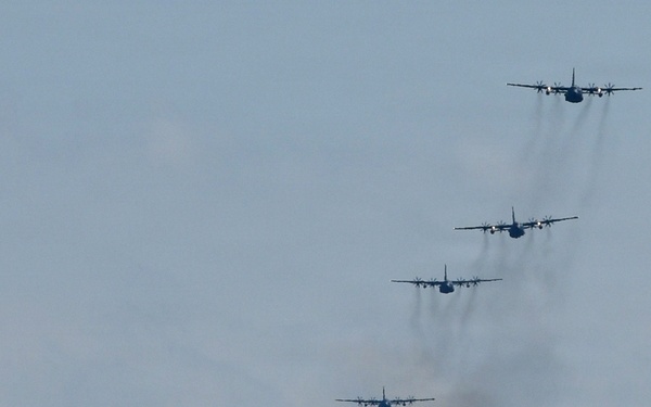 C-130Hs Fly Together in Large Formation