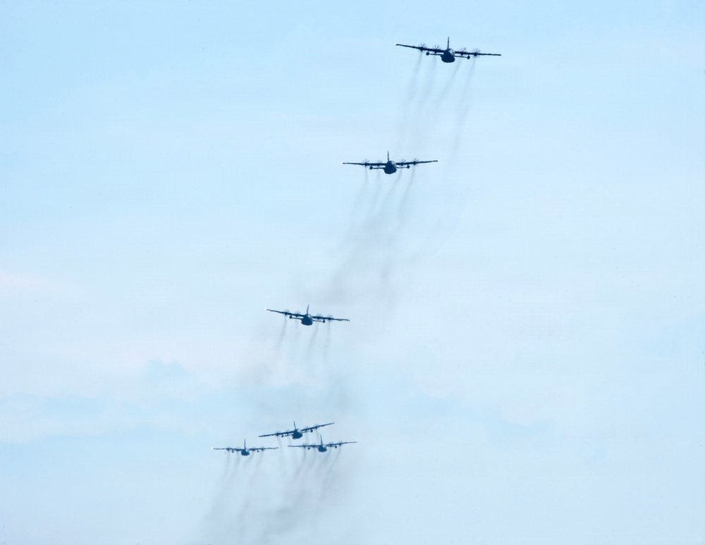 C-130Hs Fly Together in Large Formation