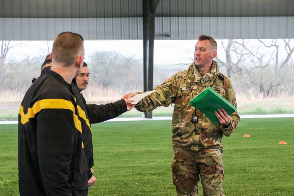 Senior facilitator recognized as instructor of the quarter