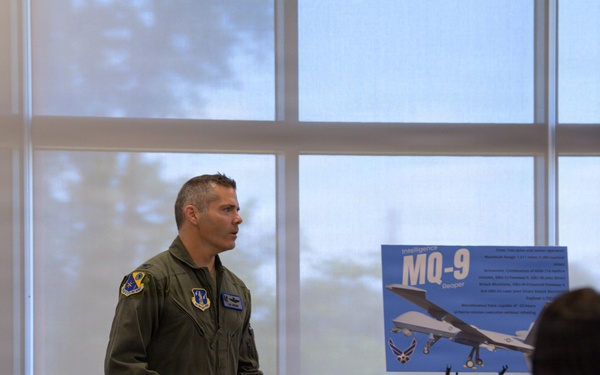 132d Wing hosts Iowa National Guard Legislative Outreach event