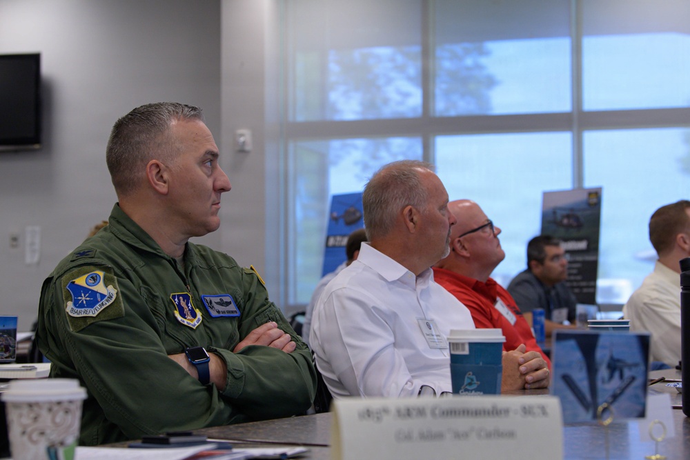 132d Wing hosts Iowa National Guard Legislative Outreach event