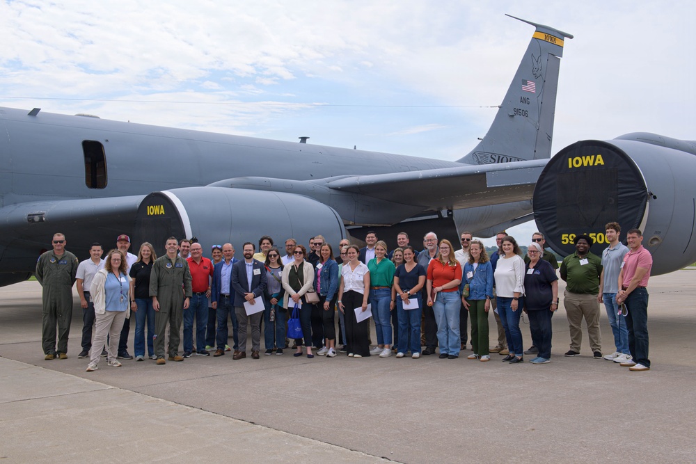 132d Wing hosts Iowa National Guard Legislative Outreach event