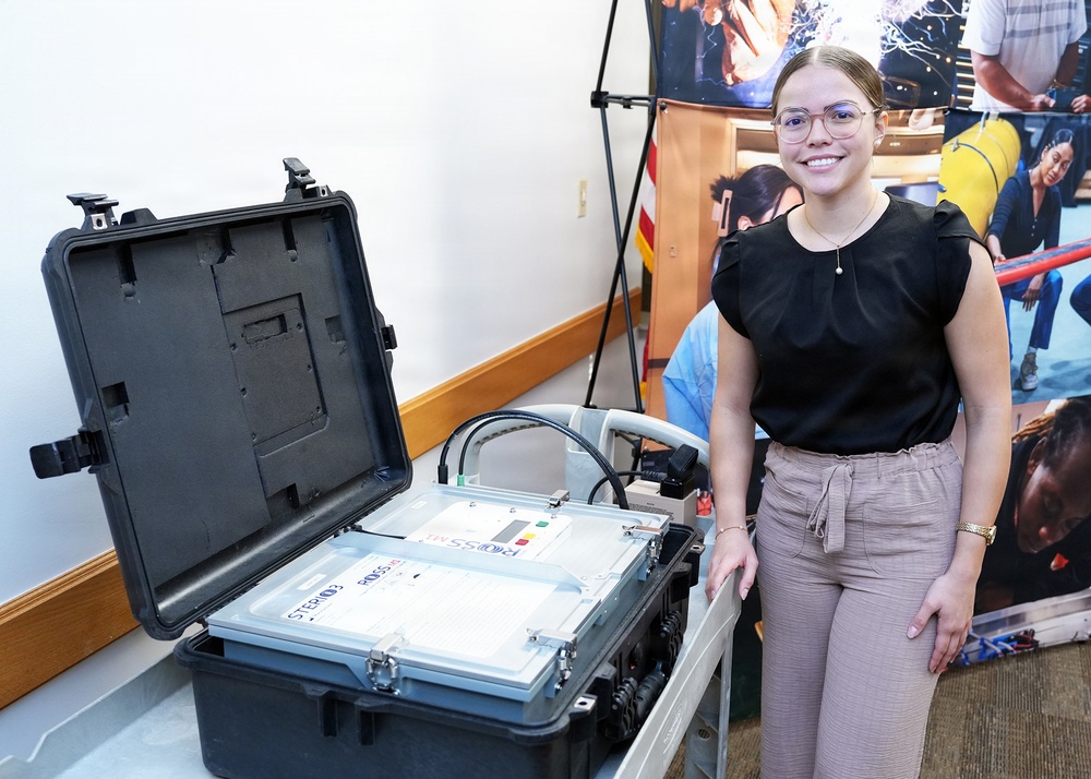 Puerto Rico Army National Guardsman evaluates Sterilization Efficacy of a Portable Ozone Sterilizer at NAMRU San Antonio