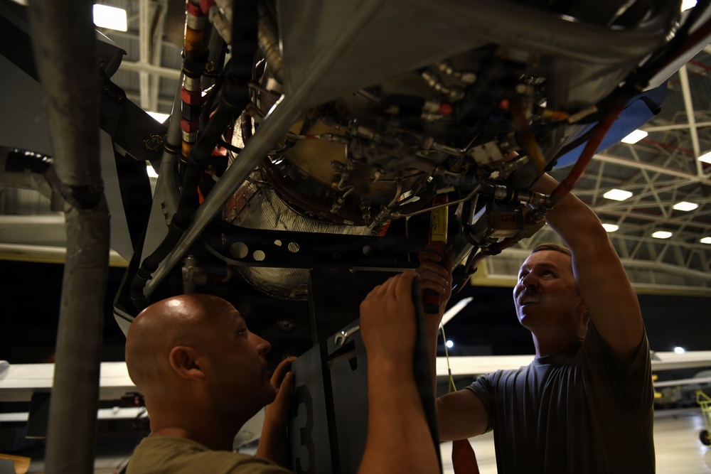 163d Aircraft Maintenance Squardron Performs Nighttime Maintenance