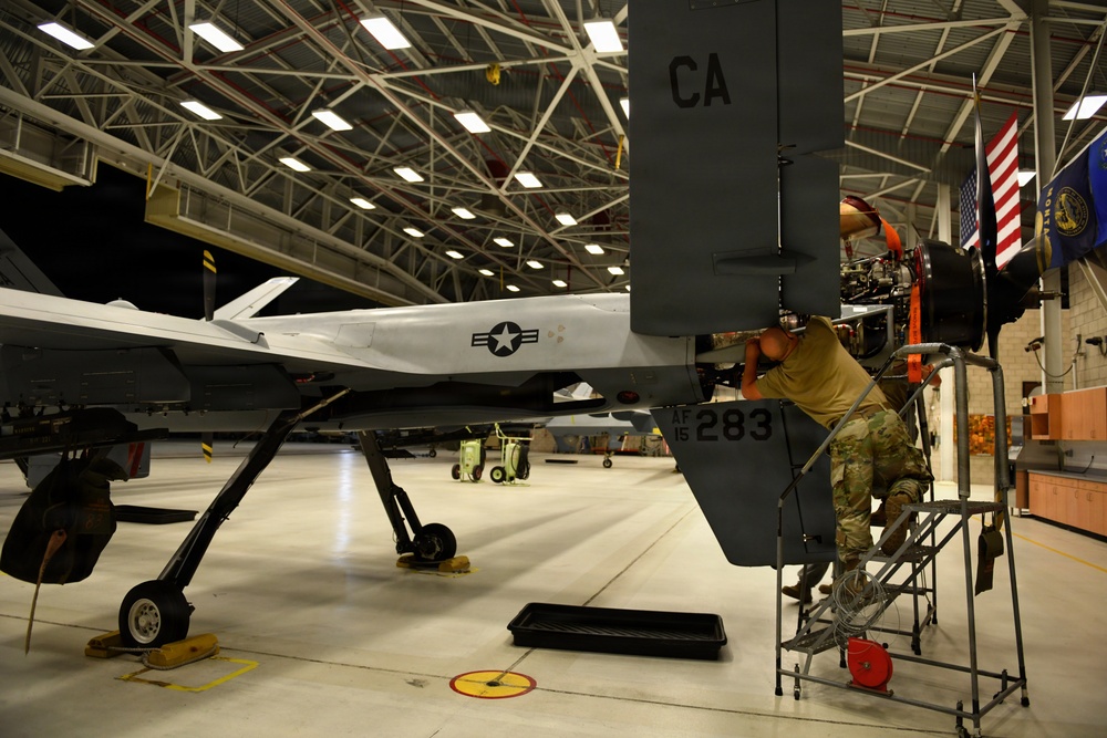 163d Aircraft Maintenance Squardron Performs Nighttime Maintenance