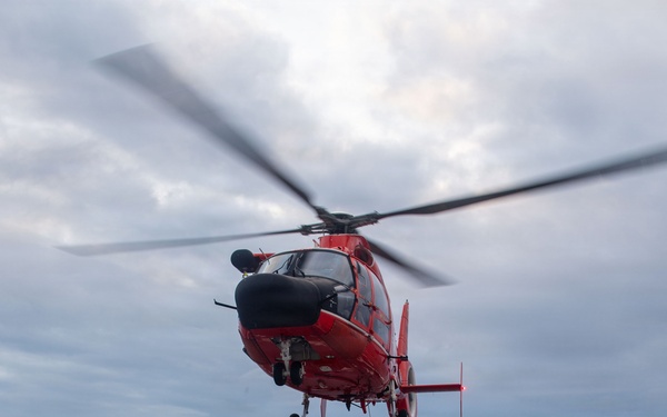 USCGC Midgett (WMSL 757) conducts flight operations while underway in the East China Sea