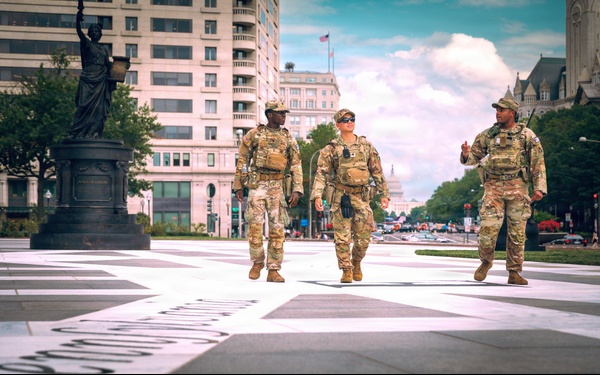 JTF DC National Guardsmen Assist in Grand Prix Preparation