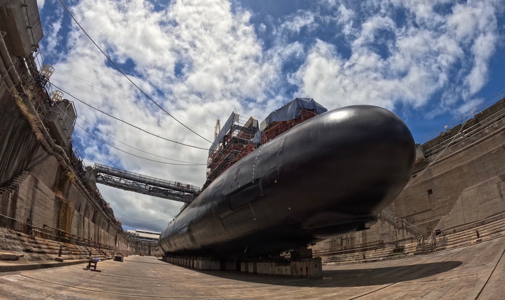 USS North Carolina (SSN 777) Prepares to Undock