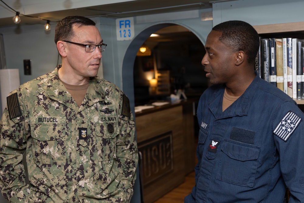 Ike Hosts Chief of Navy Chaplains