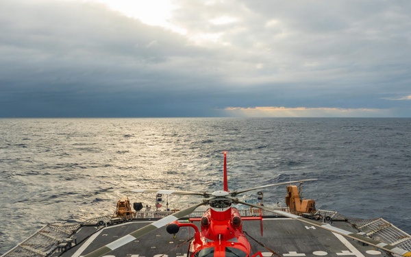 USCGC Midgett (WMSL 757) conducts flight operations while underway in the East China Sea