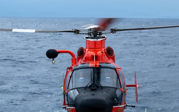 USCGC Midgett (WMSL 757) conducts flight operations while underway in the East China Sea