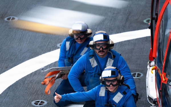 USCGC Midgett (WMSL 757) conducts flight operations while underway in the East China Sea