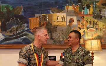 I MEF Commanding General Visits Philippine Marine Corps Commandant