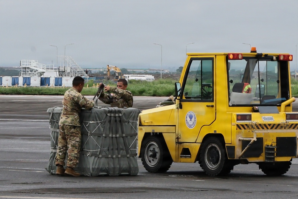 Hawaii Army National Guard Strengthens Aviation Interoperability and Readiness Along Side the Philippine’s Light Reaction Regiment Operations Command.