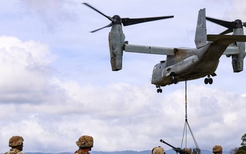 25th ID Moves Artillery with Ospreys