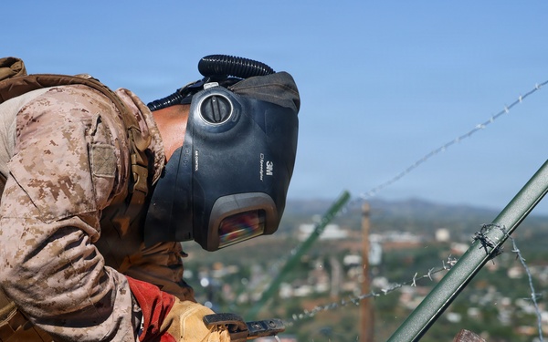 JTF-SB Marines Continue Expeditionary Barrier Construction in Nogales