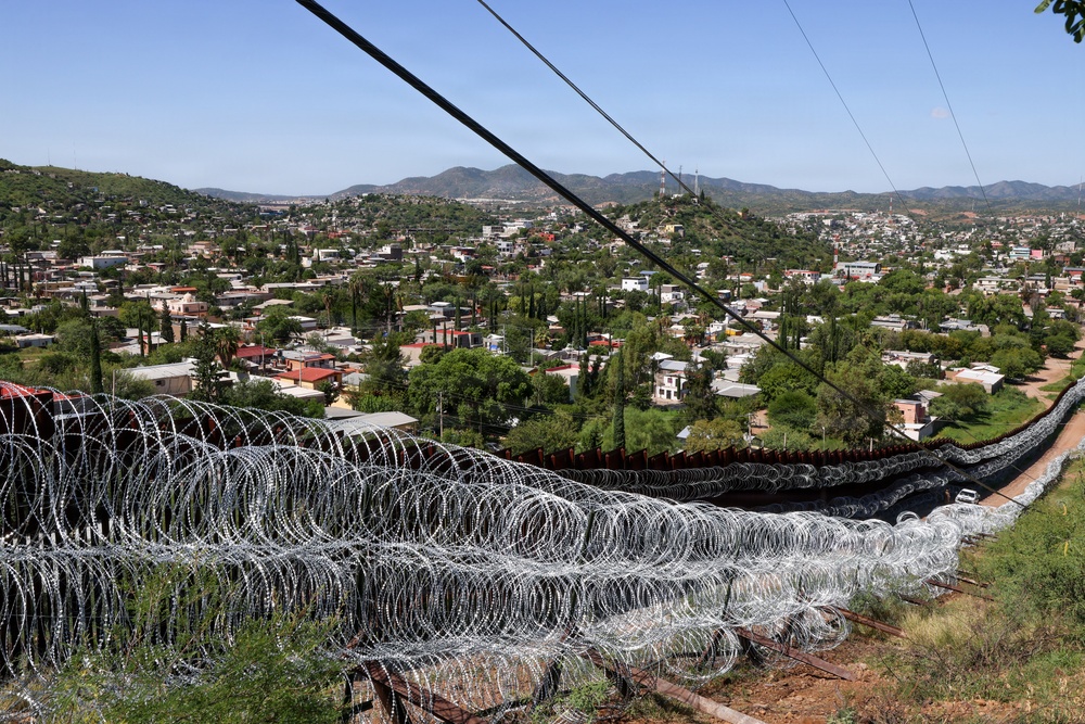 JTF-SB Marines Continue Expeditionary Barrier Construction in Nogales