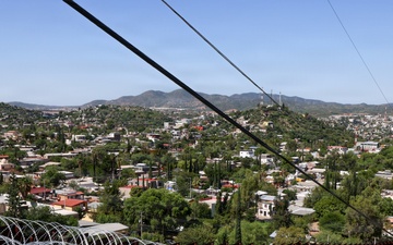 JTF-SB Marines Continue Expeditionary Barrier Construction in Nogales