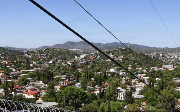 JTF-SB Marines Continue Expeditionary Barrier Construction in Nogales