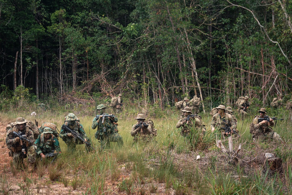 U.S. Army, RBLF sharpen jungle warfare skills during Pahlawan Warrior 26