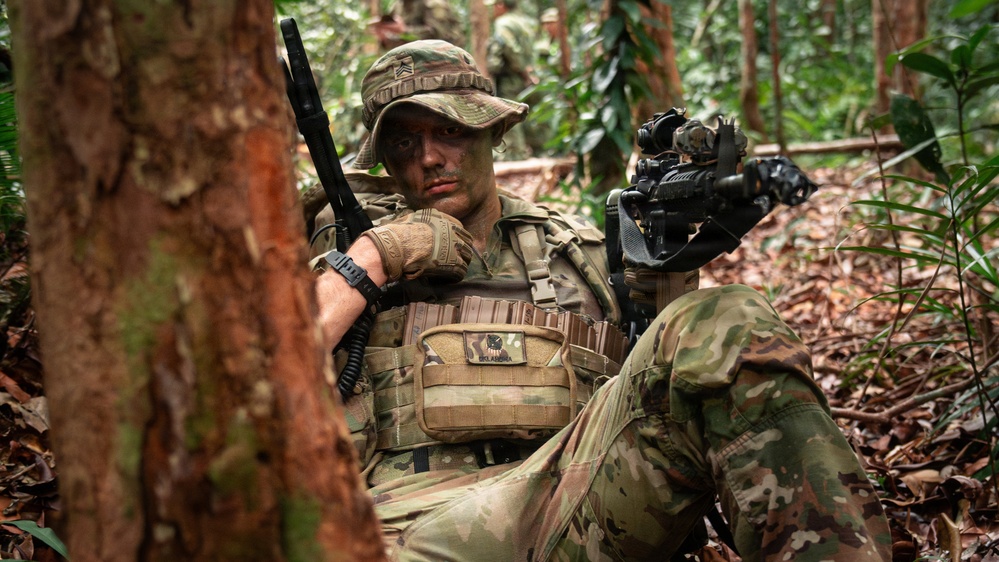 U.S. Army, RBLF sharpen jungle warfare skills during Pahlawan Warrior 26